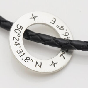 Herrenkette Donut Anhänger mit Gravur und Lederband GONC95