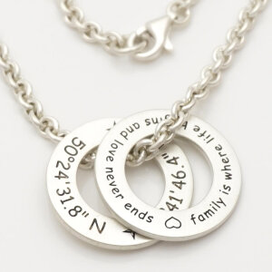 Kernige Herrenkette Doppel Donut Anhänger mit Gravur und massiver Silberkette GONC98